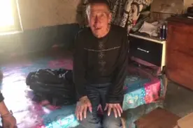 小伙给邻居81岁爷爷送点肉，爷爷要收小伙当干儿子！视频封面