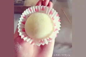 别人是吃两口就饱了，你是吃饱了还能吃两口！没错，说的就是你！图片