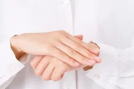 秋季常见“主妇手” 手掌干燥脱皮怎么办？图片