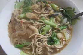 简易晚餐之小白菜粉丝汤图片