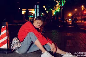 中秋佳节孙耀琦独自压马路好心酸，自称野模，节日还是被人骂！图片