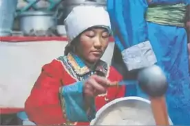 内蒙古风情录之美食：蒙古族的茶饮图片