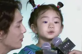 戚薇老公李承铉带女儿lucky闪亮登场！这个女儿不是一般的可爱！视频封面
