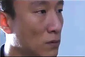 重温《征服》精彩结局：刘华强英雄末路被警察包围，霸气依旧！图片