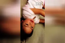 4岁小女孩，想妈妈想到崩溃，好感人，这孩子太招人爱了！图片