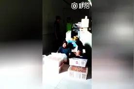 再牛逼的流水线，也敌不过开挂的人工作业！图片