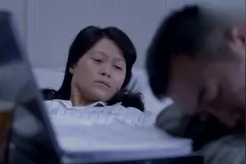 少年夫妻老来伴，妻子生命的最后时光，丈夫不离不弃这就是爱视频封面