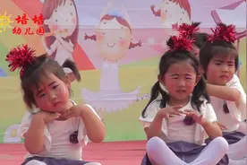 幼儿园六一文艺汇演小班歌表演《可爱娃娃》视频封面