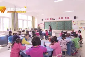 小学每天在校课堂学习时间不得超过六小时，中学不得超过八小时