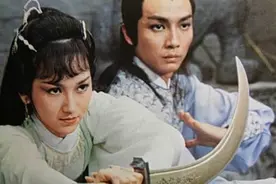 怀旧武侠剧：赵雅芝刘松仁《刀神》主题曲  春雨弯刀（甄妮）图片