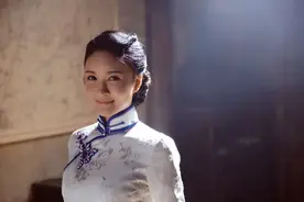 《锻刀》播出正热 郑逸桐旗袍造型温婉知性图片