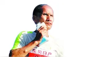 佛山六旬“阿甘”76天从湛江跑到哈尔滨图片