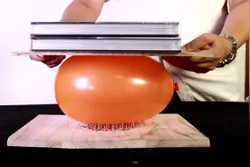 100个图钉也扎不破一个普通气球，为什么？视频封面
