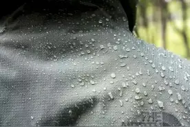 专为亚洲人身形的设计的冲锋衣，防水透气，野外丛林的可靠搭档图片