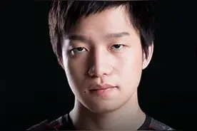 明凯：赛季结算登顶国服第一，faker梦之队主要成员图片