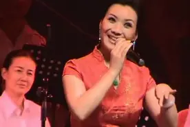 美女演唱曲剧《风雪配》选段 真好听图片