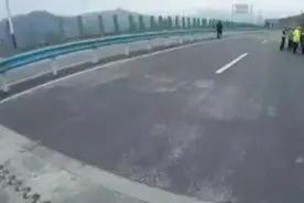 太亡命！仁怀这群人在高速路上摆酒席！理由竟是图片