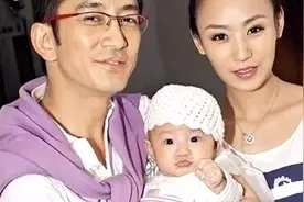 吴启华晒和女儿亲密照 澄清谣言视频封面
