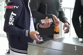 逛车展看豪车仅需3秒即可入场视频封面