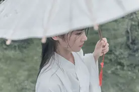 小说：冷艳女帝，竟有闷骚之心，喜欢傻小子徒弟图片
