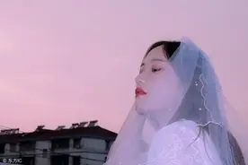 小说：全球灾变极寒来临，她囤满物资安然无恙，却发现了人间疾苦图片