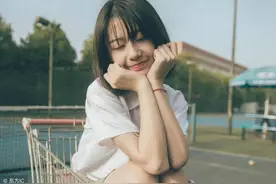 小说：小伙闯入KTV包房，却发现妹妹被人压在身下，还大喊救命图片