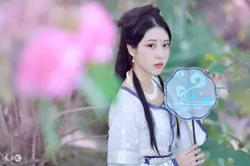 小说：没有麻药，她割开他伤口取暗器，疼得他汗如雨下面容扭曲图片