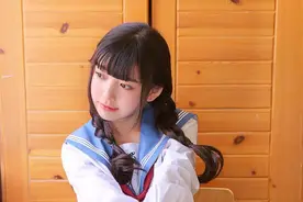 小说：去星级餐馆遭前女友嘲笑，32岁富婆递我黑卡：缺女朋友吗？图片