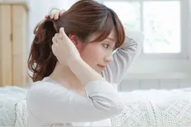 小说：小伙收服黑蛇，训练它听懂人类语言，成了他的专属警卫员图片