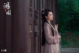 小说：穿越到抄家流放前，我搬空王府去逃荒图片