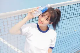 小说：美女老板幡然悔悟，竟然追到家里……图片