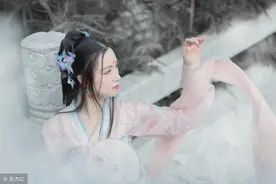 小说：她被迫替嫁和亲，新婚当夜，王爷掀开盖头轻笑：娶的就是你图片