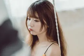 故事：看到那不负责任的父亲重病在床，他看出另有蹊跷：这不是病图片