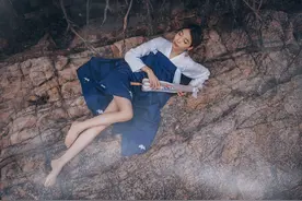 小说：他故意扮成傻子，在大庭广众之下，拆穿那个不怀好意的人图片
