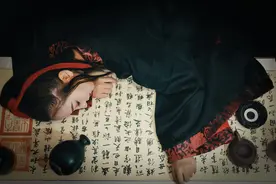 小说：自己心动不自知，夜闯他的府邸，逼他娶亲！图片