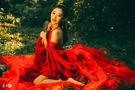 小说：男子和女子比试掰手腕，结果却接连输给女子，弄得颜面尽失图片
