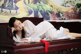 小说：穿越成一个弱不禁风大小姐就算了，还不能修炼，她有些蒙圈图片