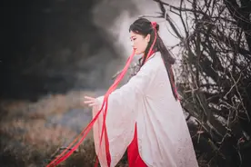 小说：西游混乱，白骨精击杀白龙马，观音菩萨来晚一步图片