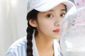 小说：深夜约会，女子从电脑里爬出来了！图片