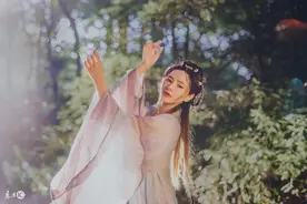 小说：美貌多祸端，是最不值钱的东西图片
