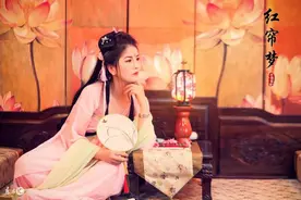 小说：她一个黄花大闺女，转眼却穿越成寡妇，还有个十二岁的儿子图片