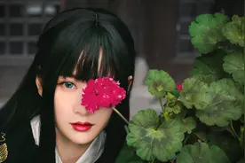 小说：转学女生长得漂亮气质佳，第一次考试就全校第一，惊艳全班图片