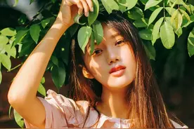 小说：恨意自心底升起，她吃力地坐起来，双手离他的脖子越来越近图片