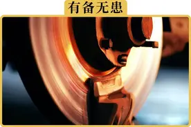 万一车子真的刹车失灵，试试这3个应急方法图片