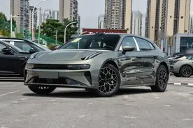 养一台极氪001一年需要多少钱？家用值得入手吗？图片