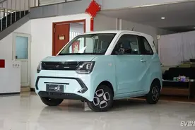 这台小车有点“甜” 到店体验风光MINI EV糖果款半糖图片