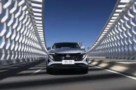 车价不到10万的合资SUV，配2.0L+CVT，东风日产逍客·荣誉上市图片