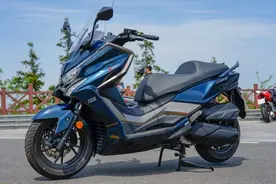 29980元起！光阳赛艇S250上市 标配TCS循迹系统！图片