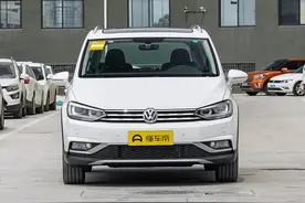 体验6座版大众途安L，配1.4T引擎加95号汽油，全车7个安全气囊！图片