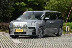 售43.9万起，最大纯电续航900km，竞争腾势D9 EV的新款极氪009上市图片